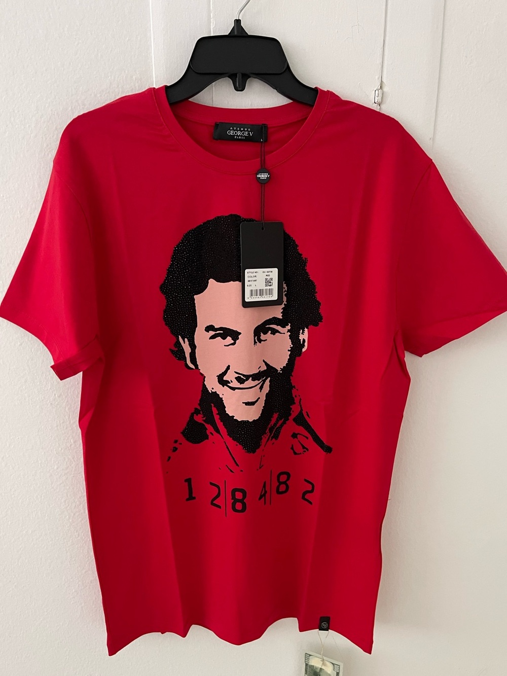Avenue George V Paris T-Shirt Pablo Escobar Men's Red  short sleeve rhinestone L